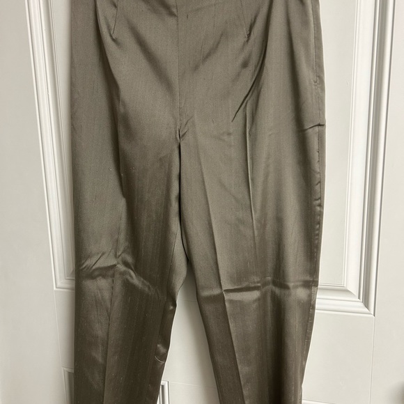 Chicos Shantung Ava Muted Olive Ankle Pants NWOT 0.5 - Picture 2 of 10